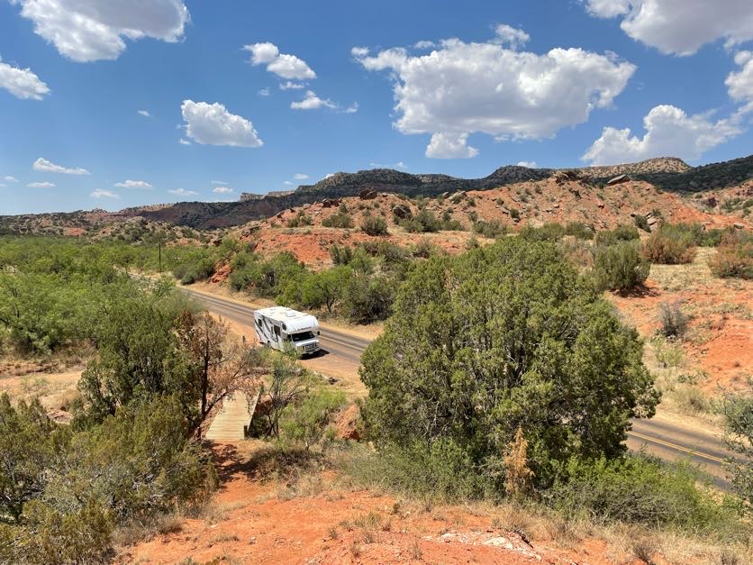 El Monte camper in Palo Duro Canyon | Campers Amerika | Campers Amerika